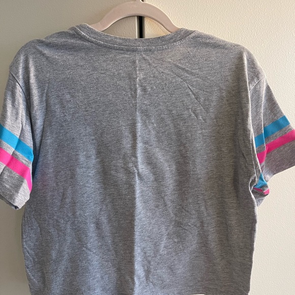 Snoopy Joe Cool Graphic Crop Top - Picture 3 of 4